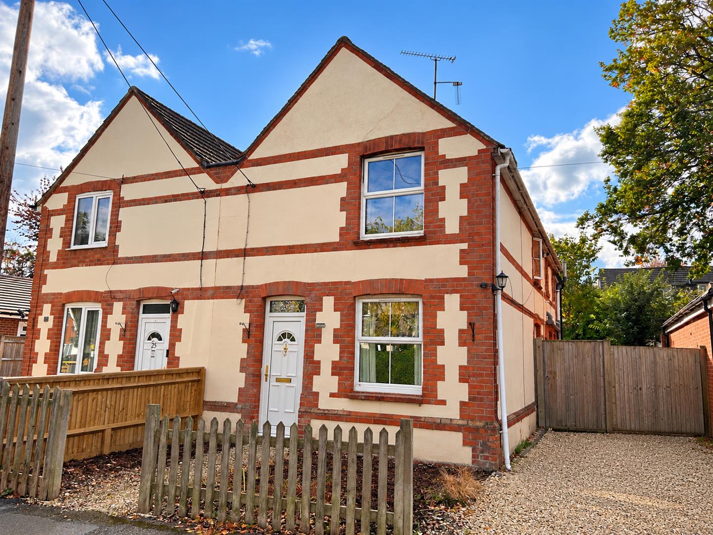 3 bed property in Shiplake Bottom, Henley-On-Thames